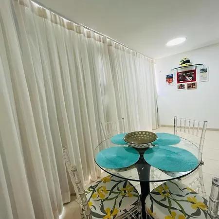 Apartamento Cond. Village 1